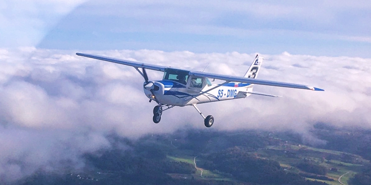 Cessna 152 S5-DMG